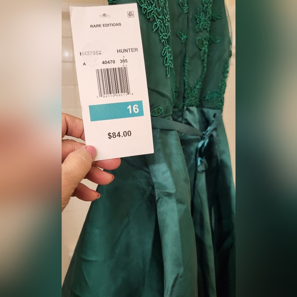 Girl's green lace & satin prom formal dress by Rare Editions from Macy's Size 16 - Picture 11 of 16